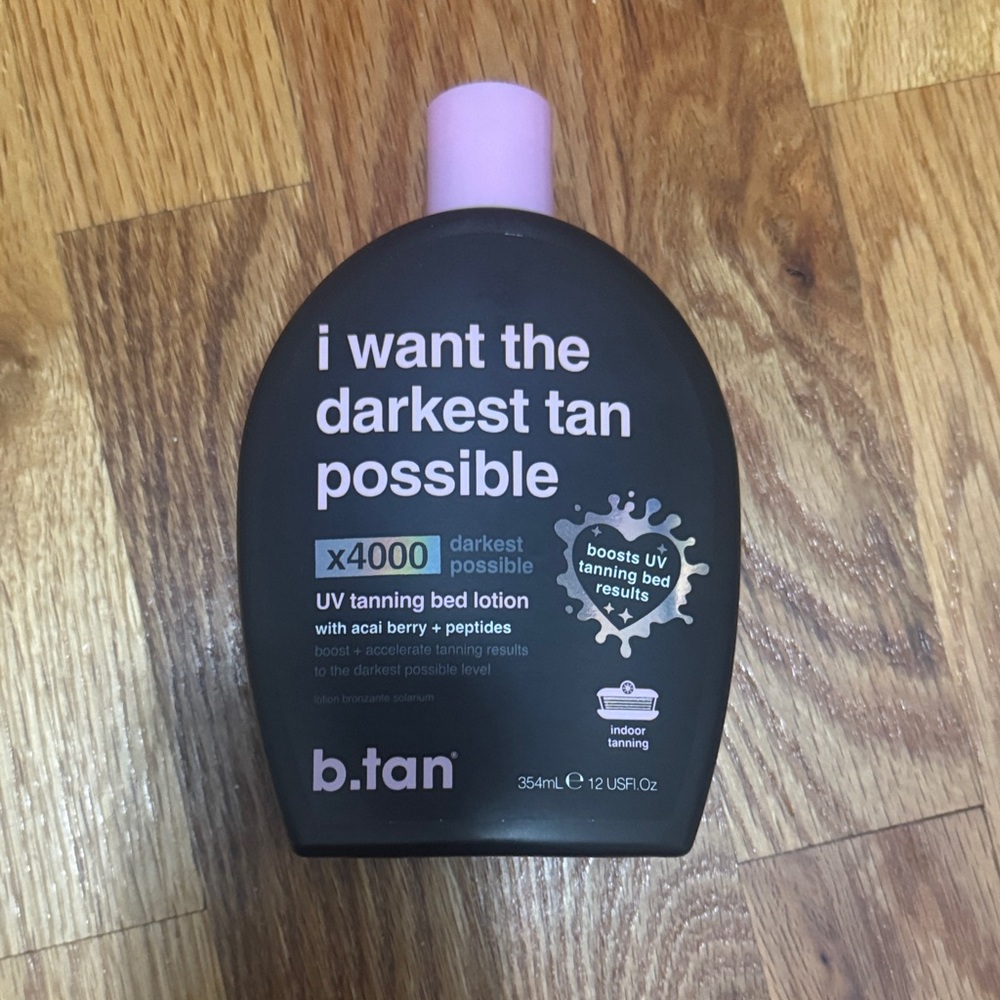 b.tan Darkest Possible UV Tanning Bed Lotion - Black and Pink